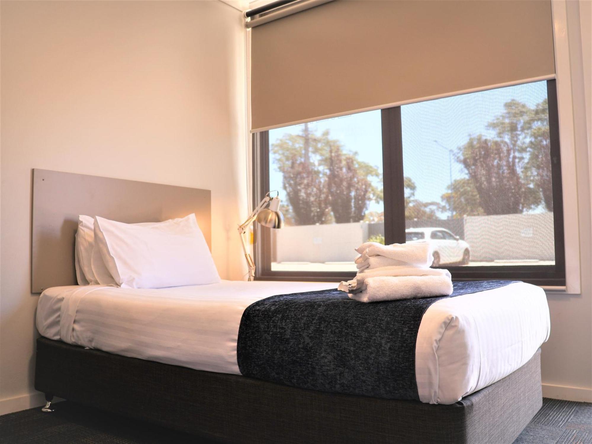 Eastend Studio Apartments Dubbo Bagian luar foto