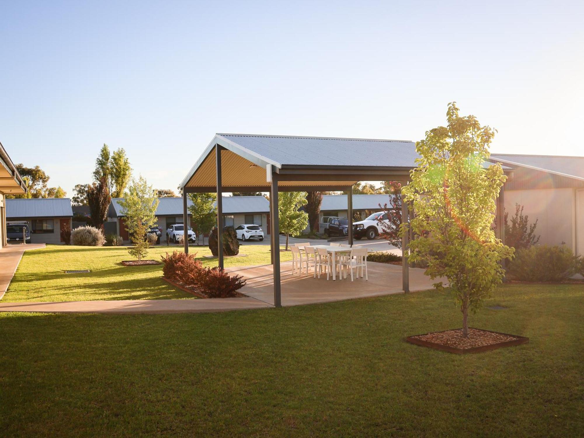 Eastend Studio Apartments Dubbo Bagian luar foto