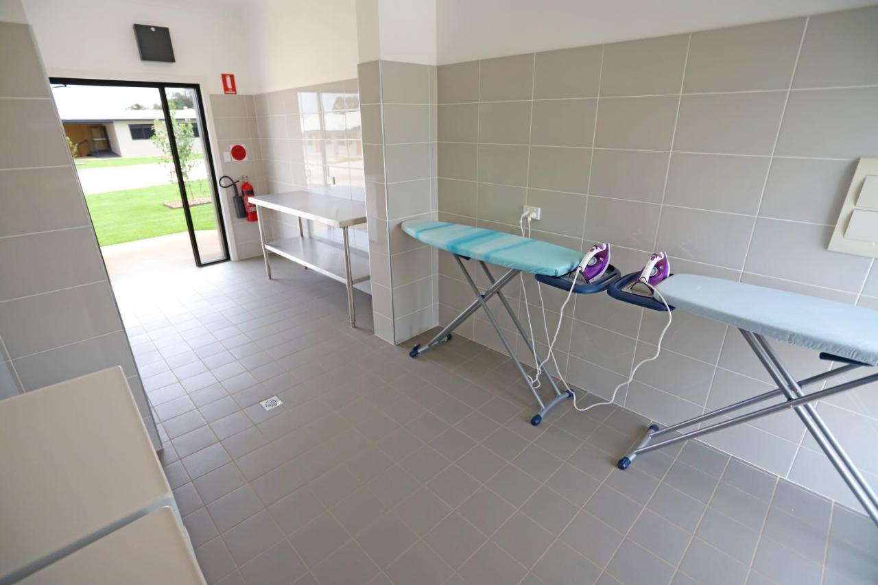 Eastend Studio Apartments Dubbo Bagian luar foto