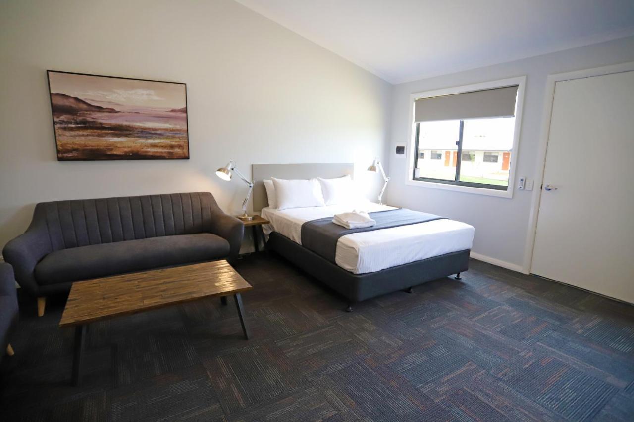 Eastend Studio Apartments Dubbo Bagian luar foto
